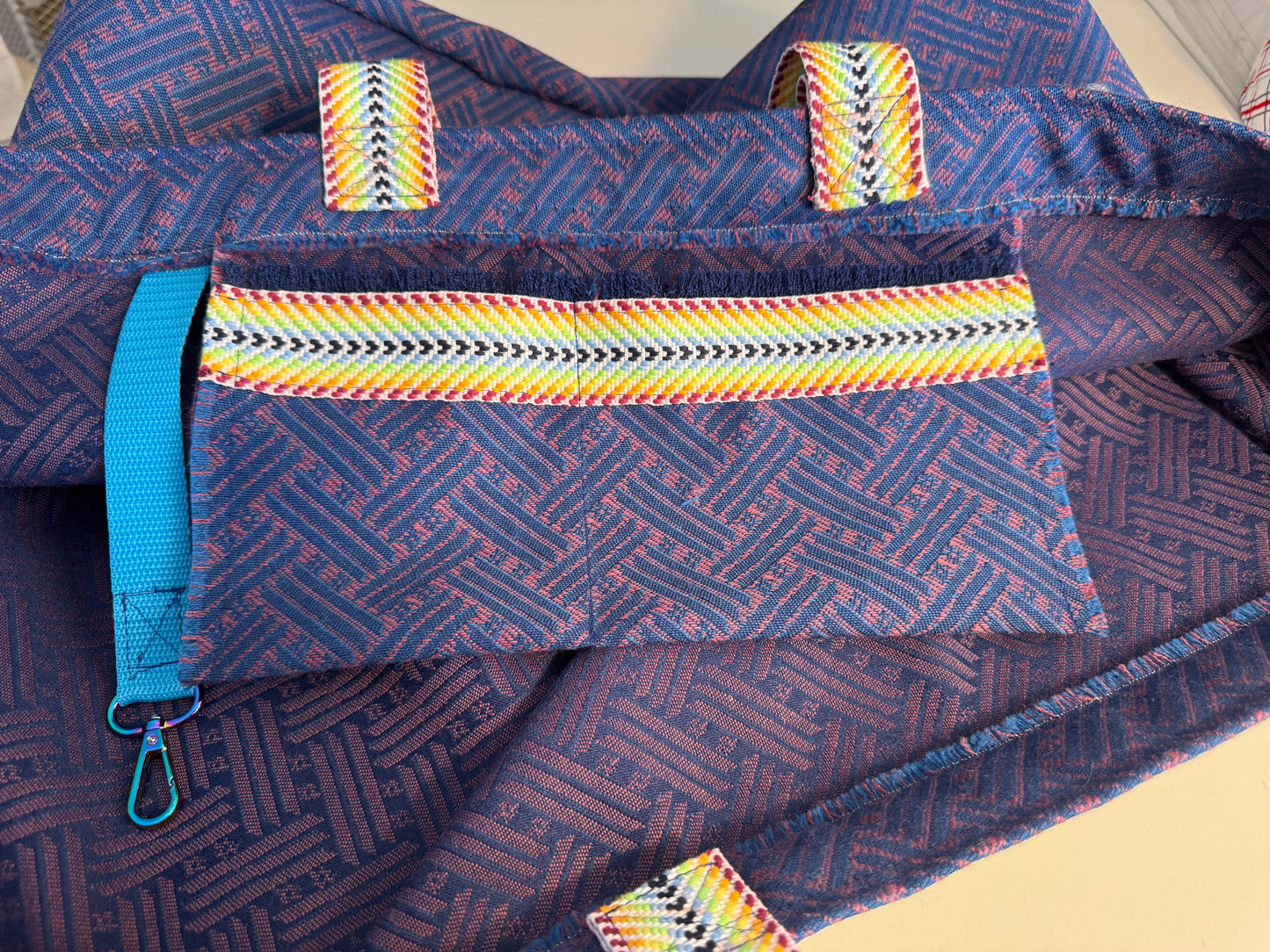 Oversized tote with removable bag