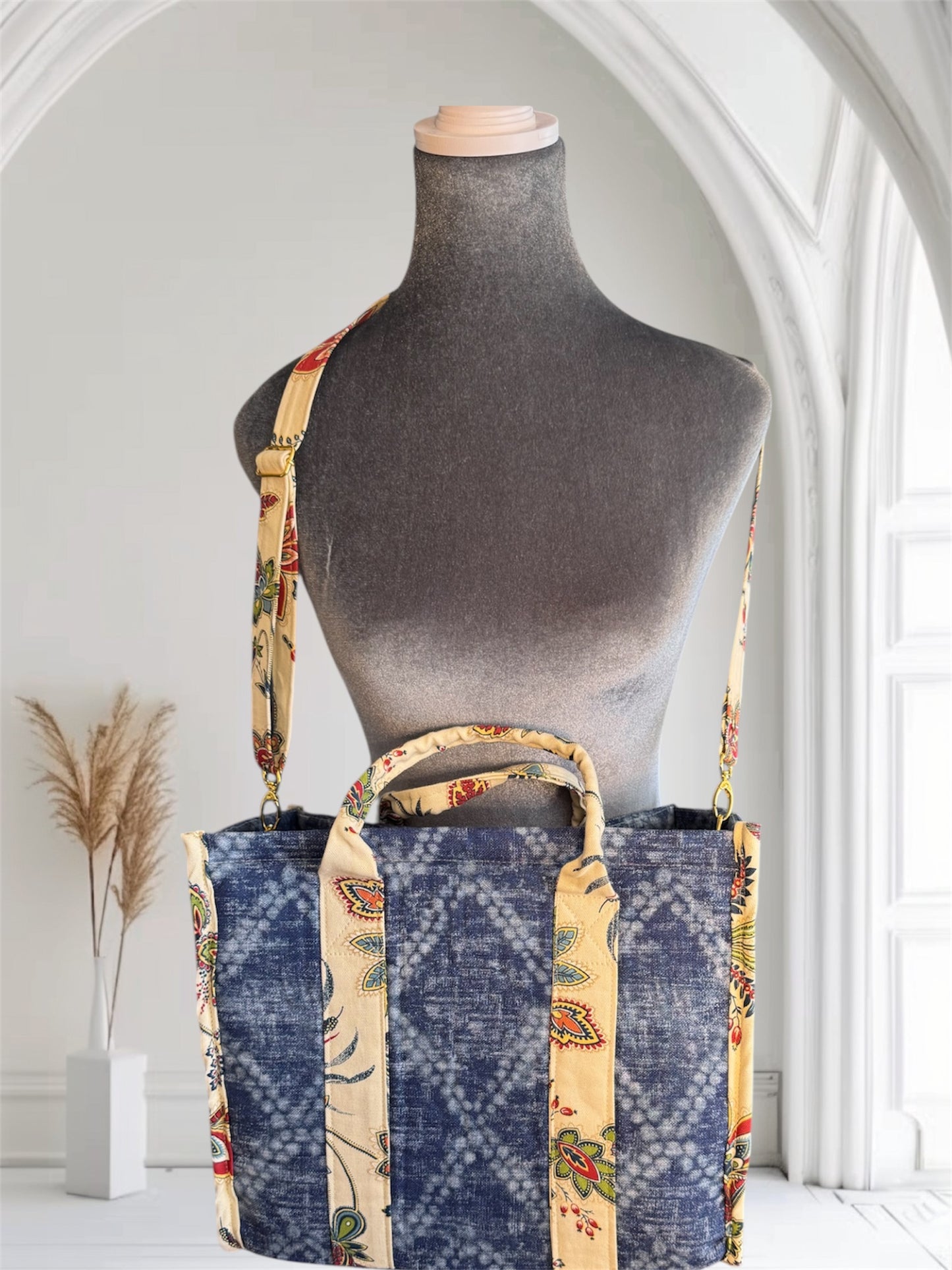 Large tote